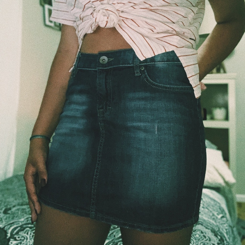 denim skirt 🌻
